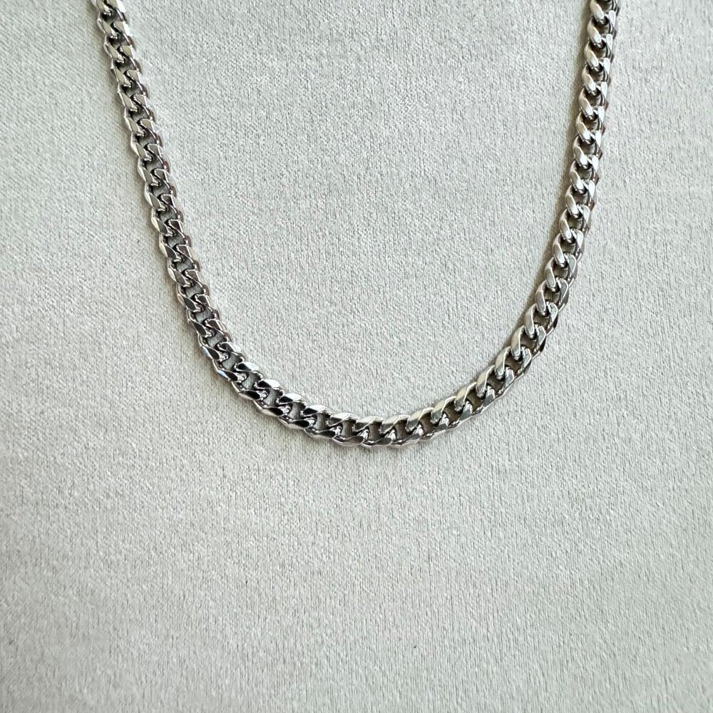 Nike + Swoosh Necklace 5mm Cuban (Silver) 22 inches - Gift for Him - Y2K - Picture 2 of 4